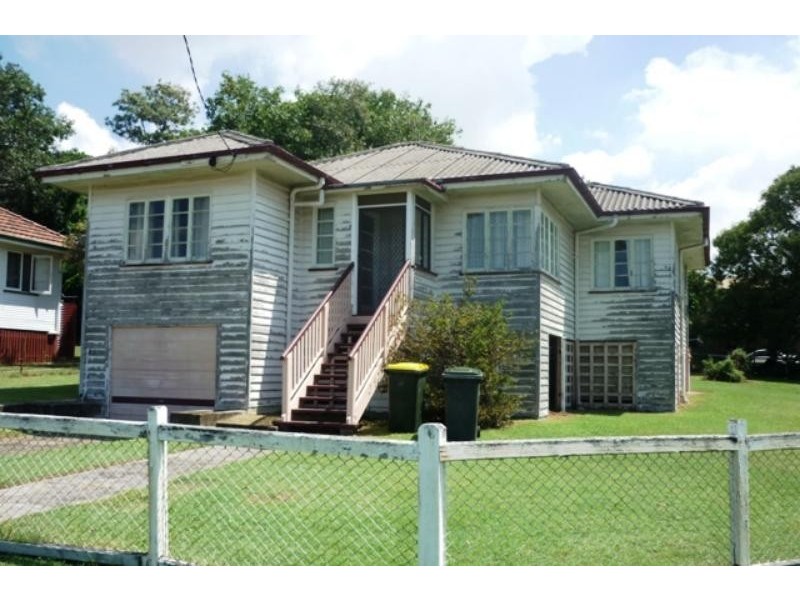 74 Kitchener St, Wynnum QLD 4178