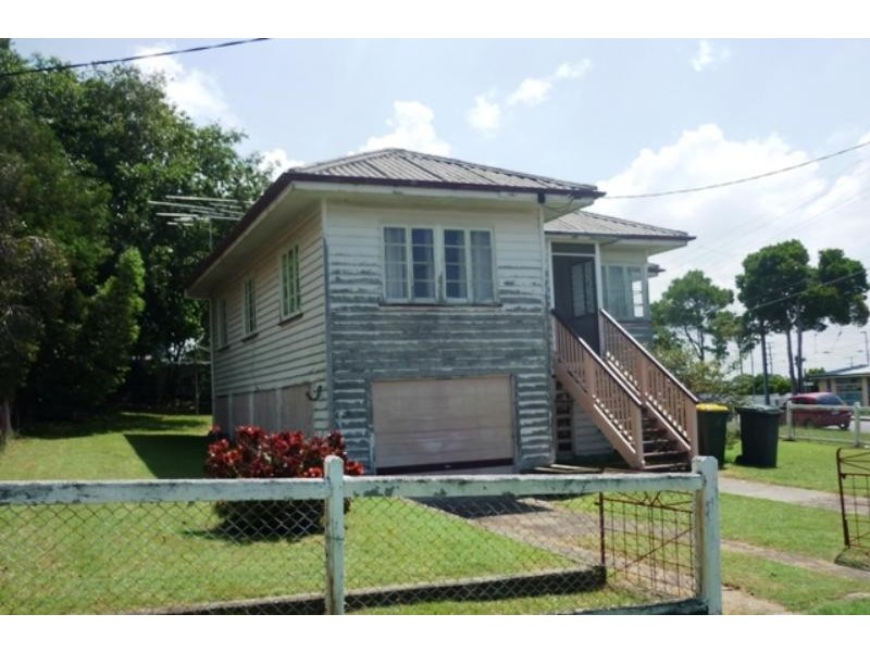 74 Kitchener St, Wynnum QLD 4178