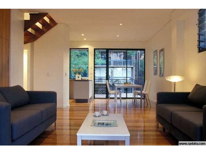 68 Dickson St, Morningside QLD 4170