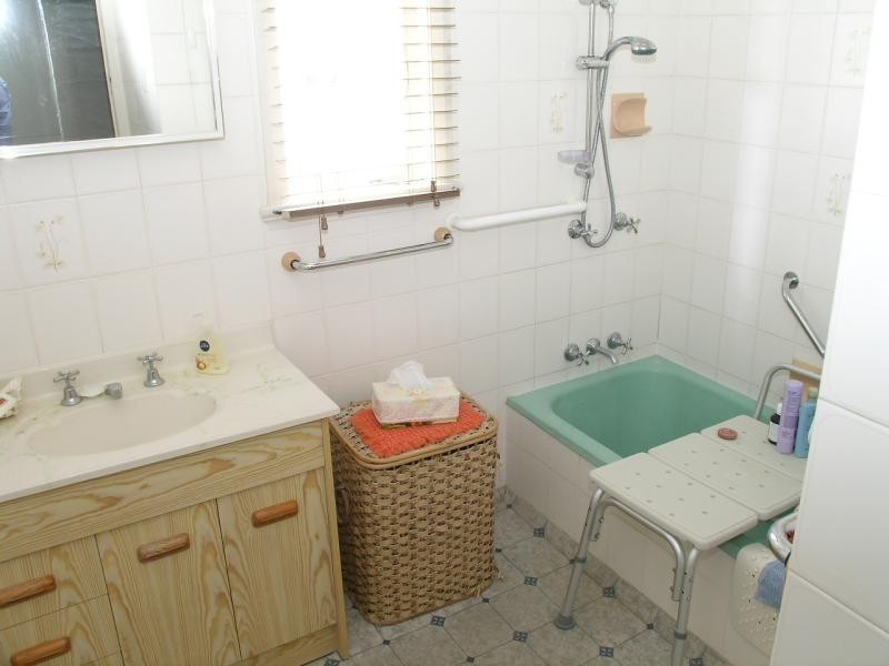 57 Holland Rd, Holland Park QLD 4121