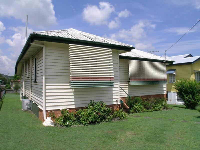 57 Holland Rd, Holland Park QLD 4121