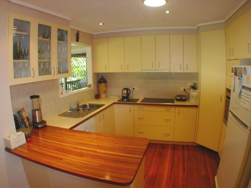 29 Kneale St, Holland Park West QLD 4121