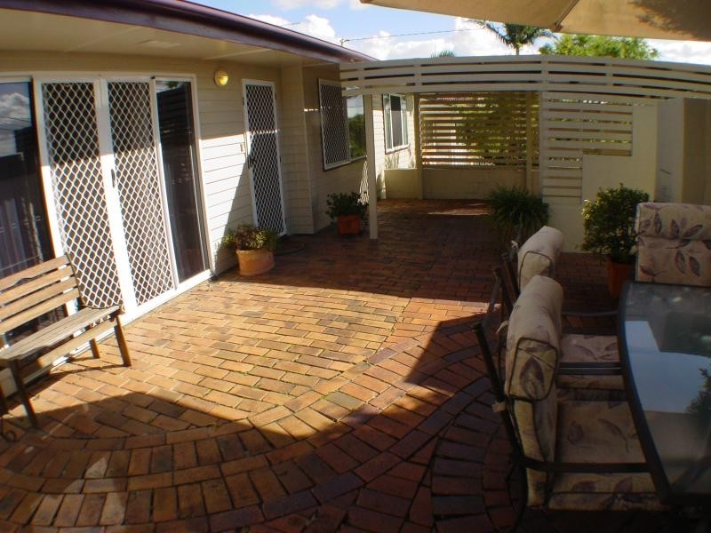 29 Kneale St, Holland Park West QLD 4121