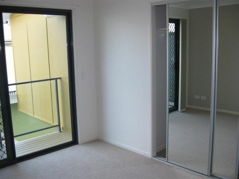 7/735 Cavendish Rd, Holland Park West QLD 4121