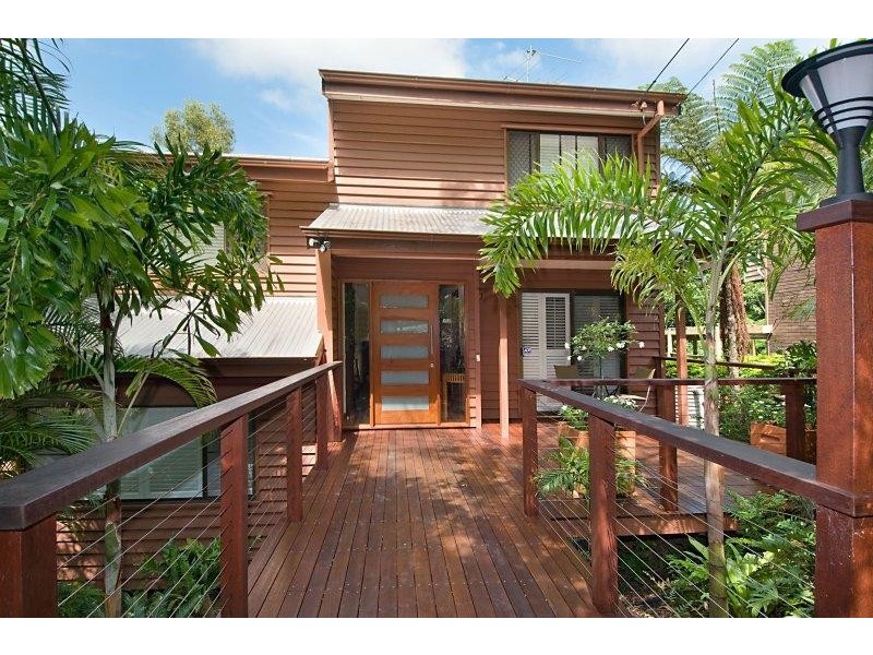 21 Cluden St, Holland Park QLD 4121