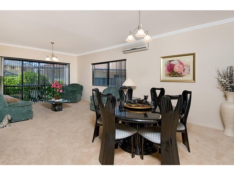 9  Sandalwood  Cl, Mackenzie QLD 4156