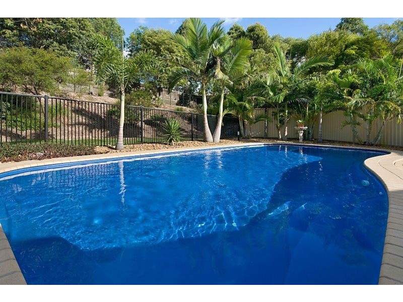 9  Sandalwood  Cl, Mackenzie QLD 4156