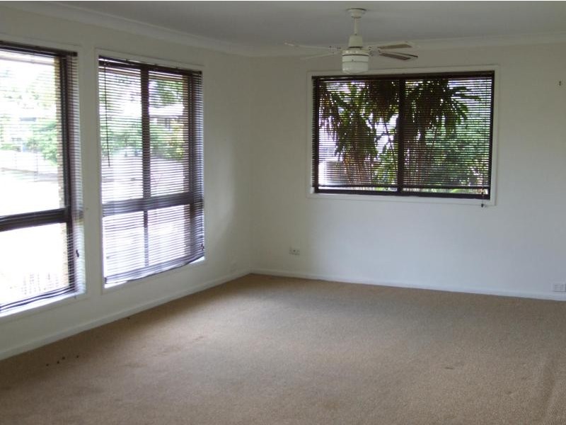 6 Niven St, Stafford Heights QLD 4053