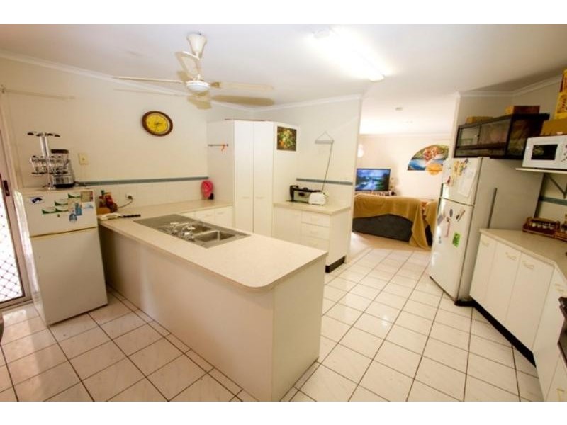 102 Collingwood Rd, Birkdale QLD 4159