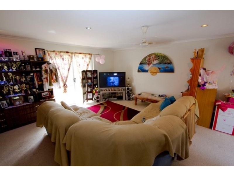 102 Collingwood Rd, Birkdale QLD 4159