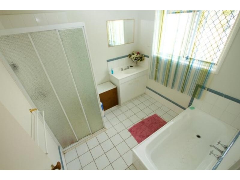 102 Collingwood Rd, Birkdale QLD 4159