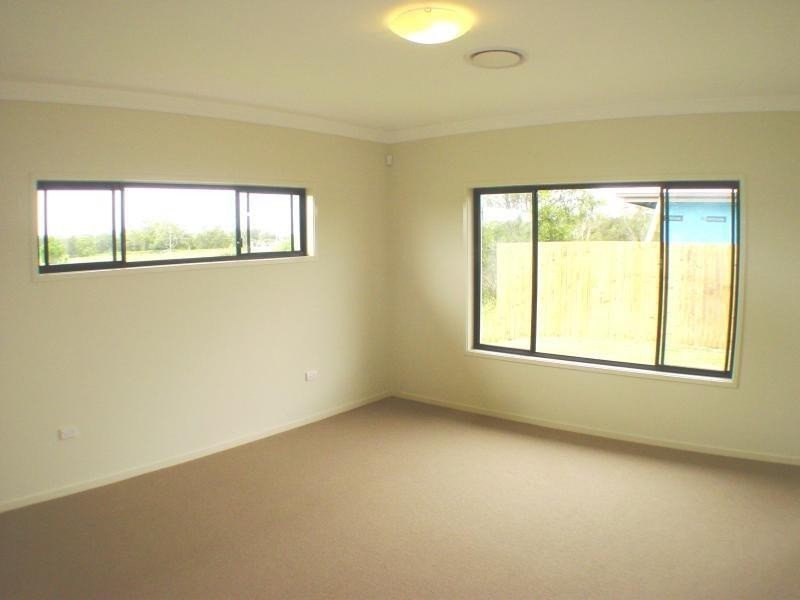 2/60 Cambridge St, Carina Heights QLD 4152