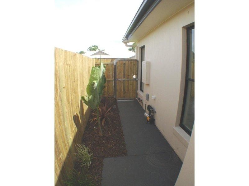 2/60 Cambridge St, Carina Heights QLD 4152