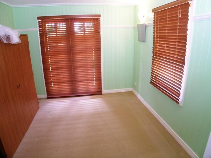 38 Gordon St, Greenslopes QLD 4120