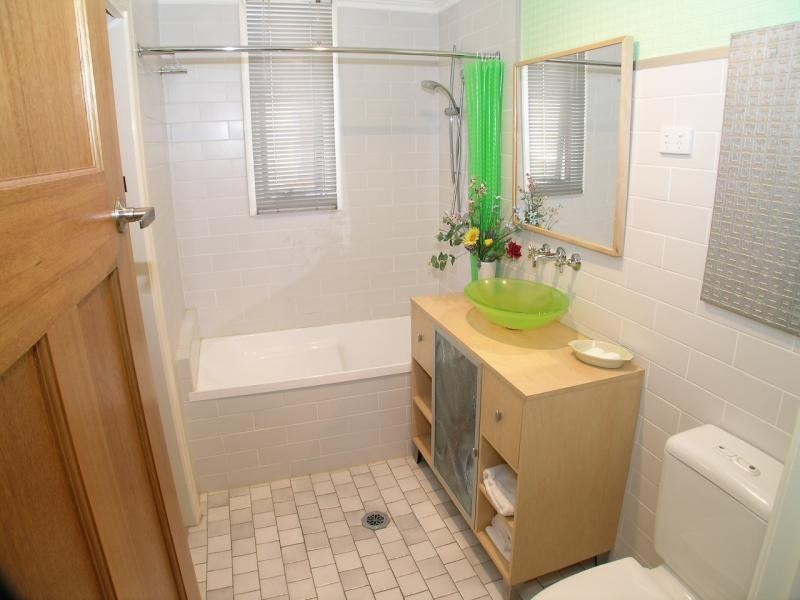 38 Gordon St, Greenslopes QLD 4120