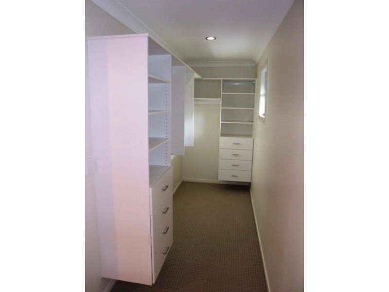 58 Burrai St, Morningside QLD 4170