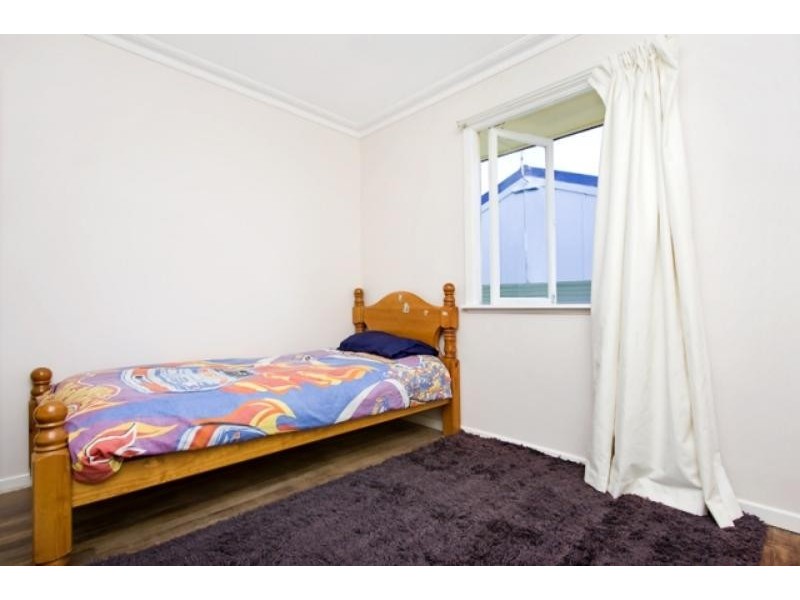 406 Richmond Rd, Cannon Hill QLD 4170