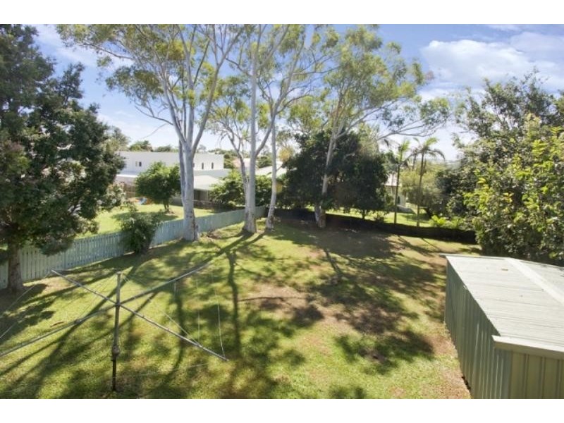 406 Richmond Rd, Cannon Hill QLD 4170