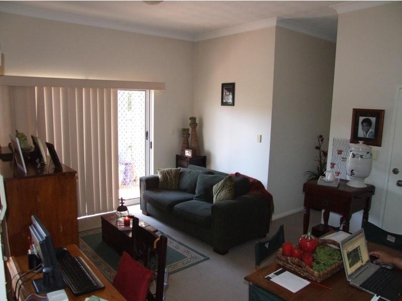 2/265 Old Cleveland  Rd, Coorparoo QLD 4151