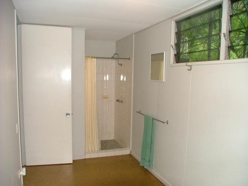 31 Kneale St, Holland Park West QLD 4121