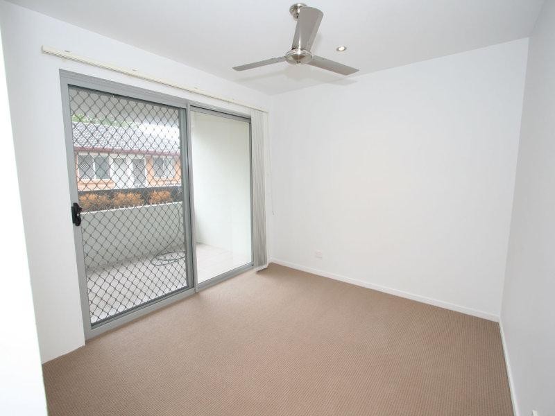 2/46 Moore St, Morningside QLD 4170