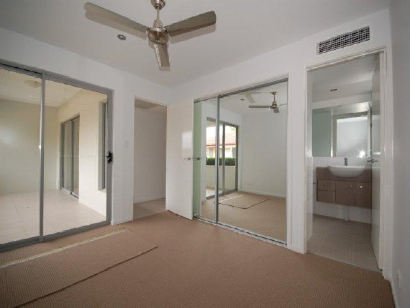 2/46 Moore St, Morningside QLD 4170