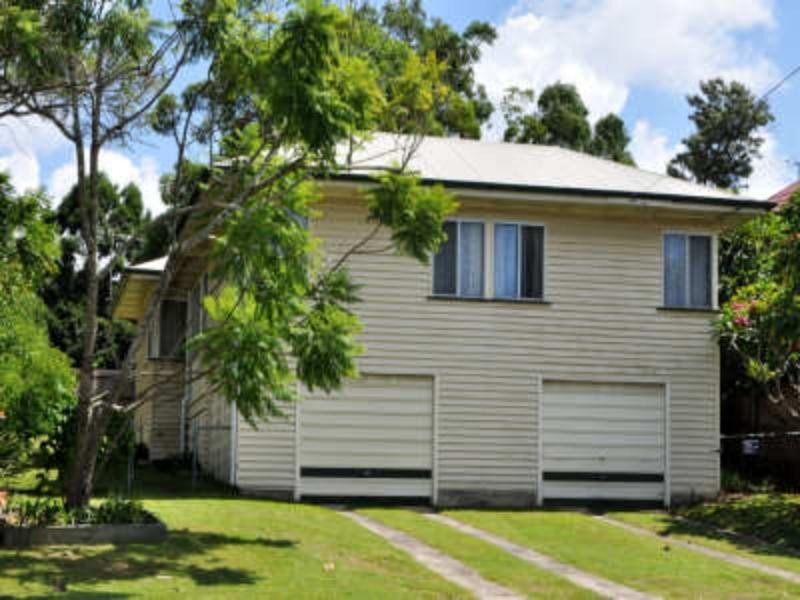 147 Sirius St, Coorparoo QLD 4151