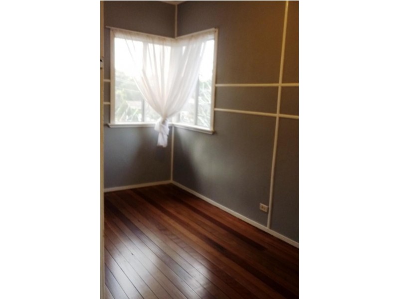 147 Sirius St, Coorparoo QLD 4151