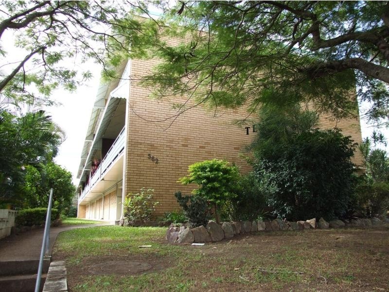 9/562 Logan Rd, Greenslopes QLD 4120