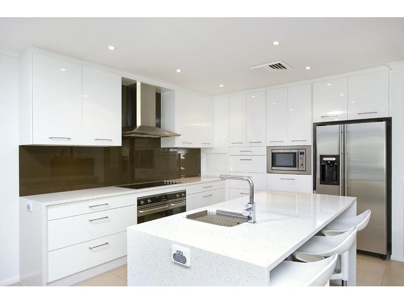 8 McIntyre  St, Hendra QLD 4011