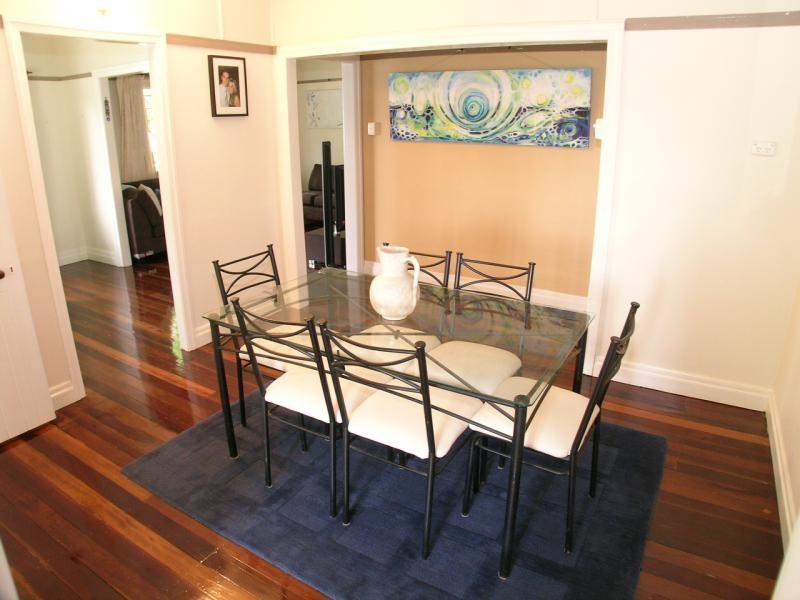 43 Emma St, Holland Park West QLD 4121