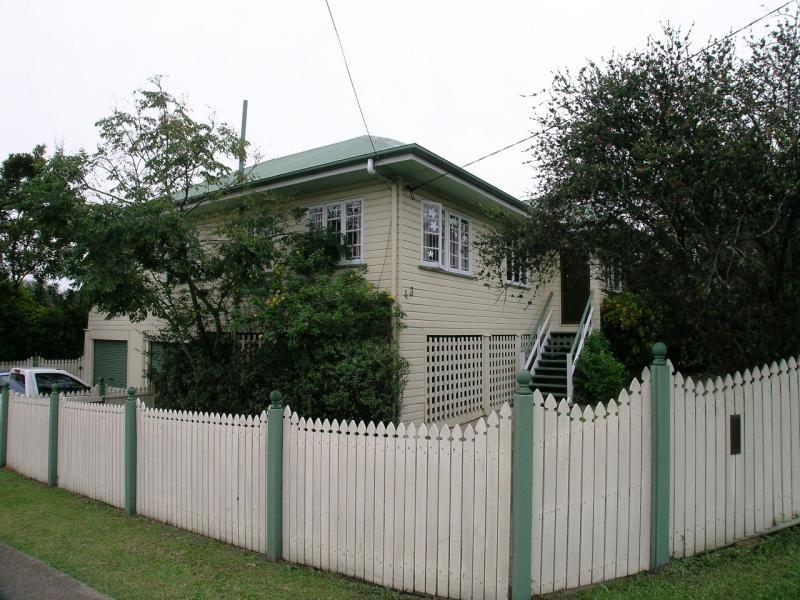 43 Emma St, Holland Park West QLD 4121