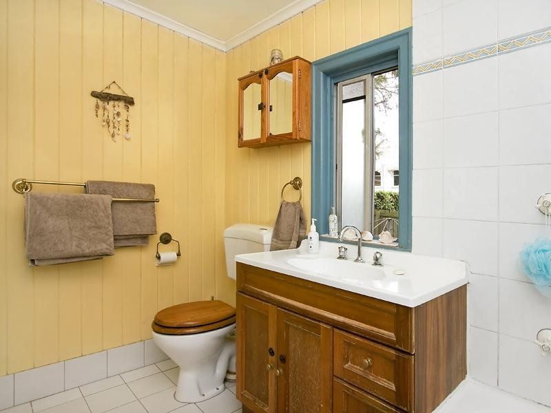 3 Thomas St, Coorparoo QLD 4151