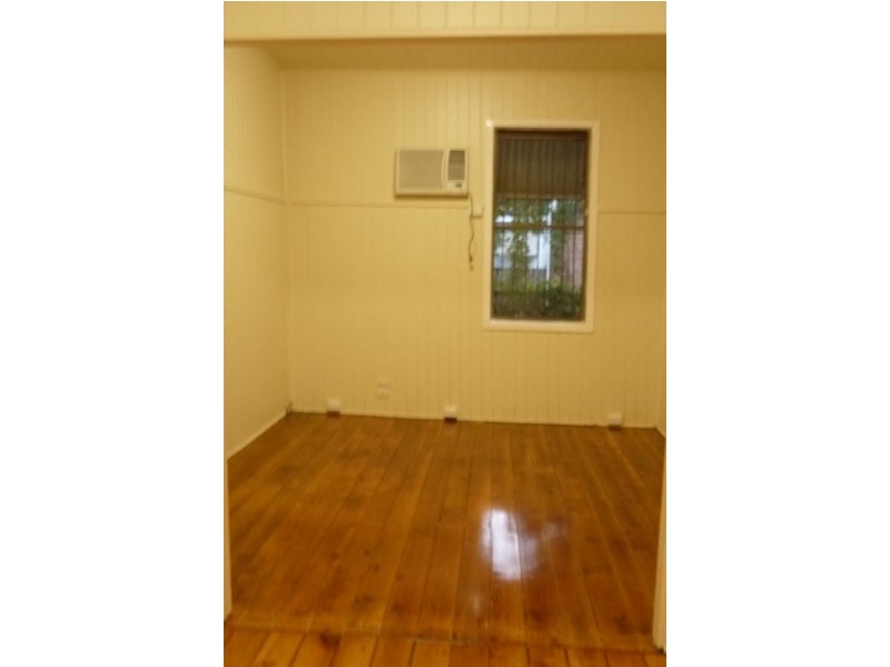 1033 Logan Rd, Holland Park QLD 4121