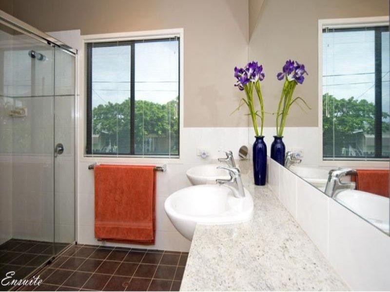 144 Ernest St, Manly QLD 4179