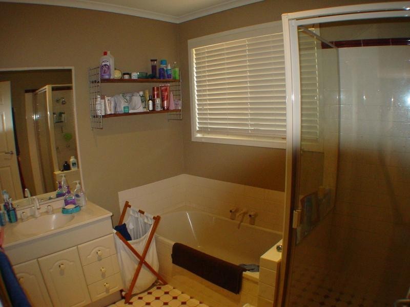 48 Yvonne  Cres, Mount Warren Park QLD 4207