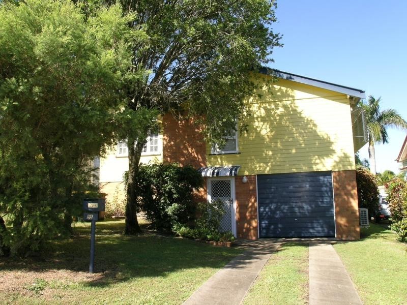 55 Holland Rd, Holland Park QLD 4121