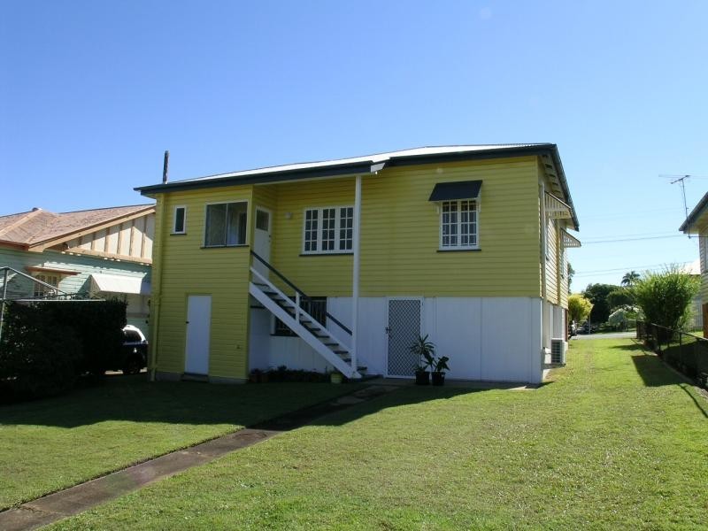 55 Holland Rd, Holland Park QLD 4121