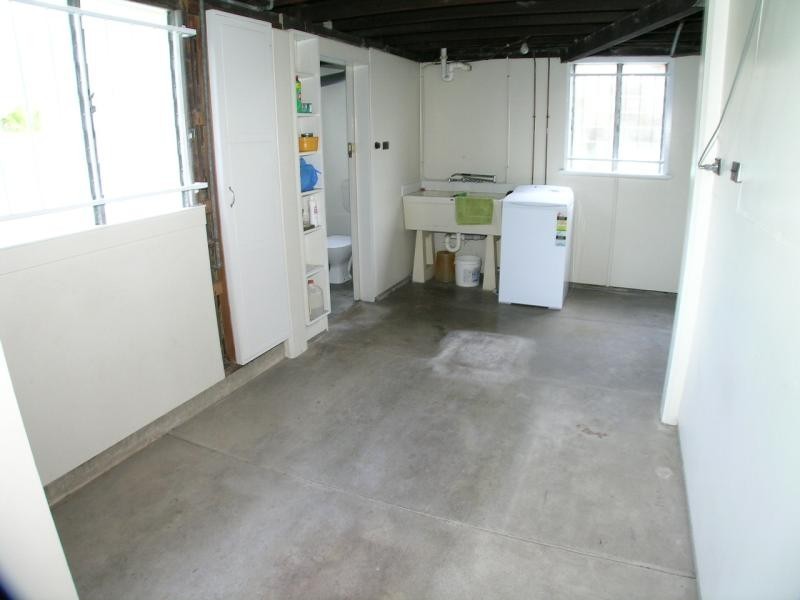 55 Holland Rd, Holland Park QLD 4121