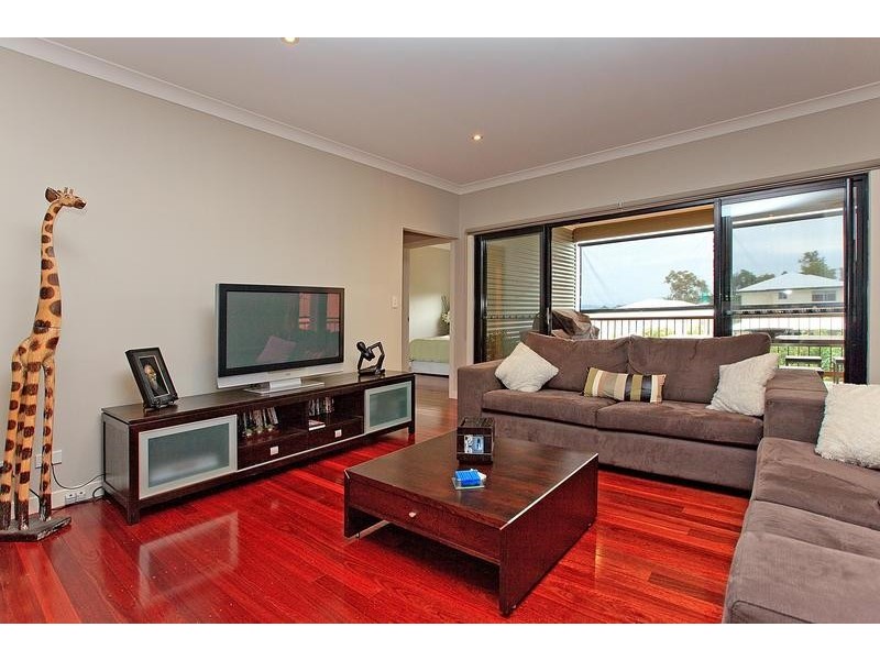 39 Brodie St, Holland Park West QLD 4121