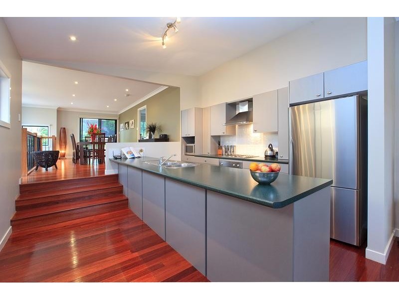 39 Brodie St, Holland Park West QLD 4121