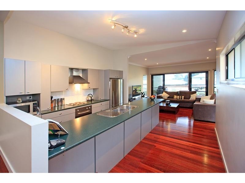 39 Brodie St, Holland Park West QLD 4121