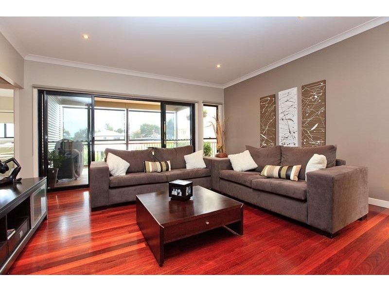 39 Brodie St, Holland Park West QLD 4121