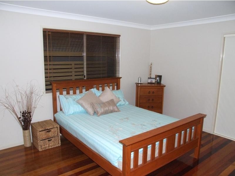 77 Stanley  Rd, Camp Hill QLD 4152