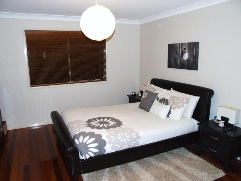 77 Stanley  Rd, Camp Hill QLD 4152