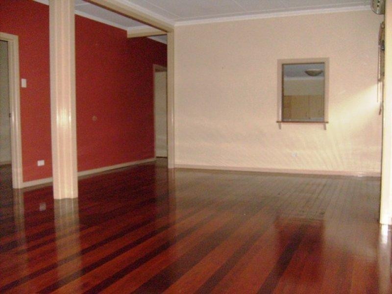 108 Nicholson St, Greenslopes QLD 4120
