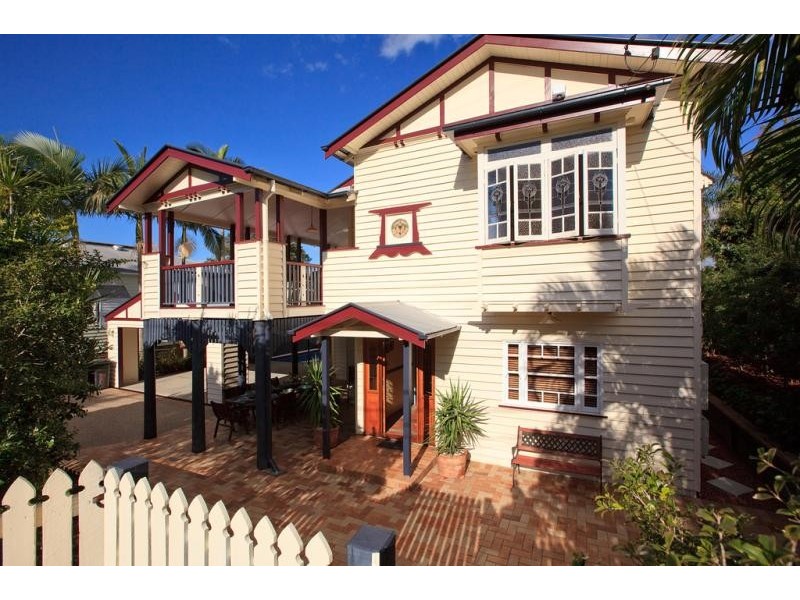 51 Woodhill Ave, Coorparoo QLD 4151