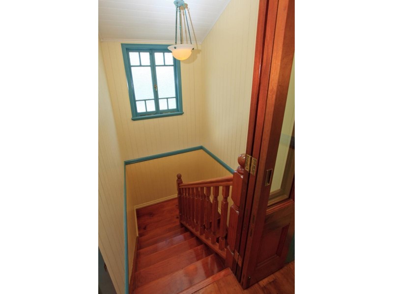 51 Woodhill Ave, Coorparoo QLD 4151