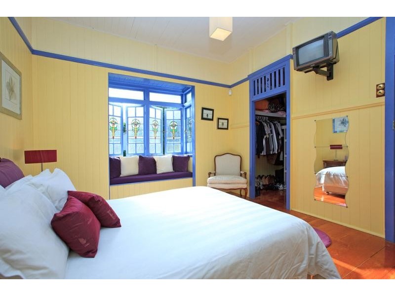 51 Woodhill Ave, Coorparoo QLD 4151