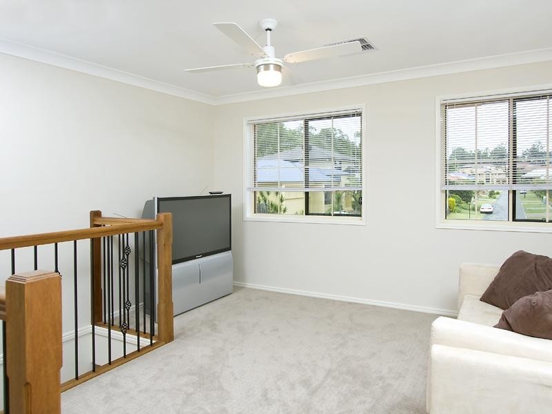 23 Mozart  Pl, Mackenzie QLD 4156